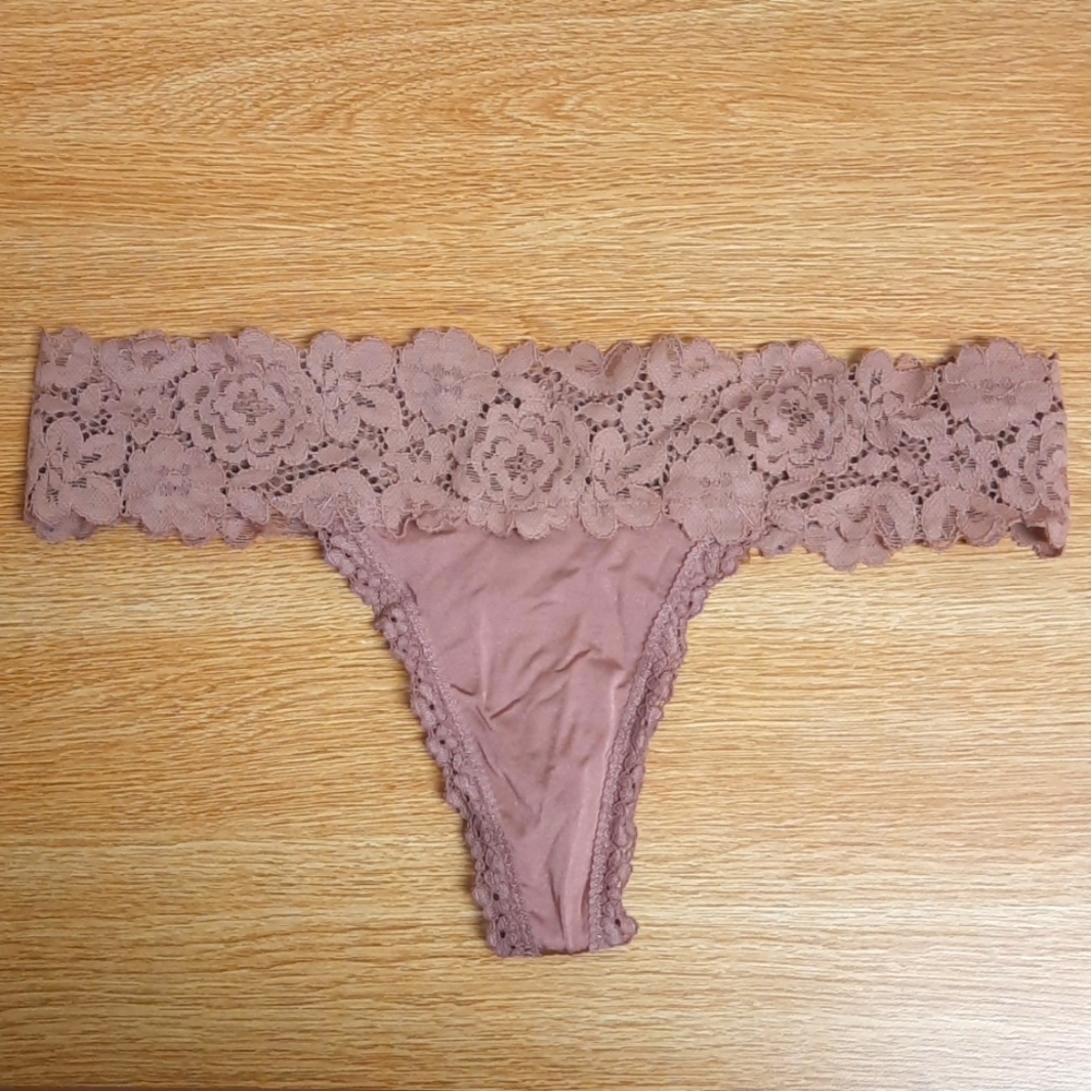 Aerie floral lace thong